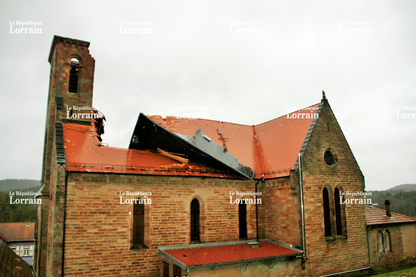 Dommages église catholique Mouterhouse 3 le 03/01/2018